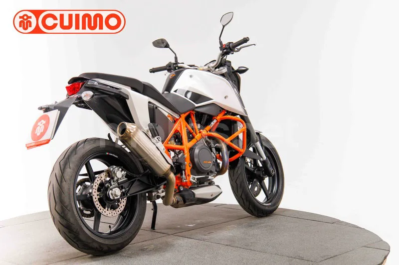 KTM 690 Duke - Vista 4