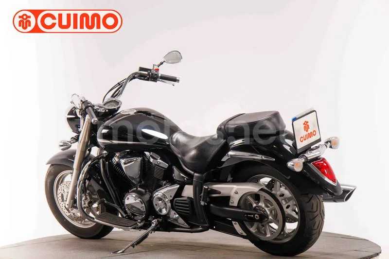 Yamaha XVS1300A Midnight Star - Vista 9