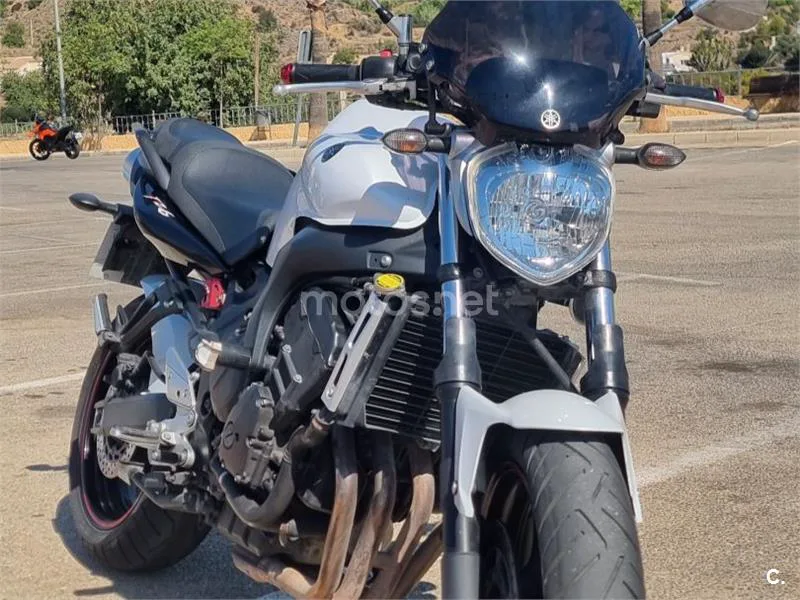 Yamaha FZ6 S2 - Vista 4