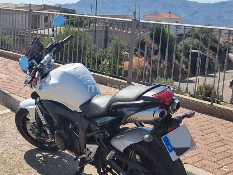 Yamaha FZ6 S2 - Vista 5