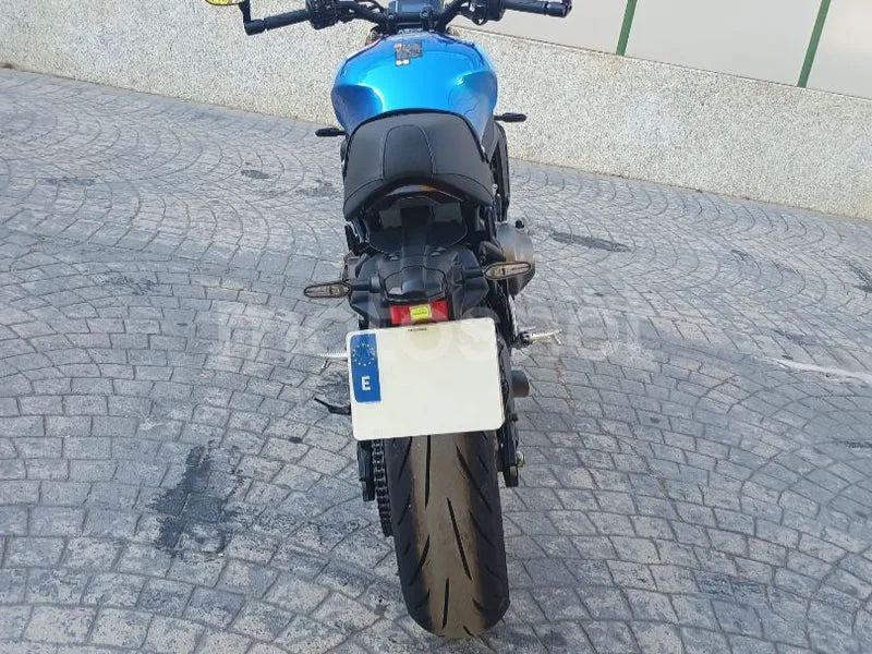 Yamaha XSR900 - Vista 13