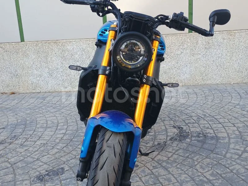 Yamaha XSR900 - Vista 3