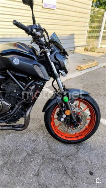 Yamaha MT-07 - Vista 7