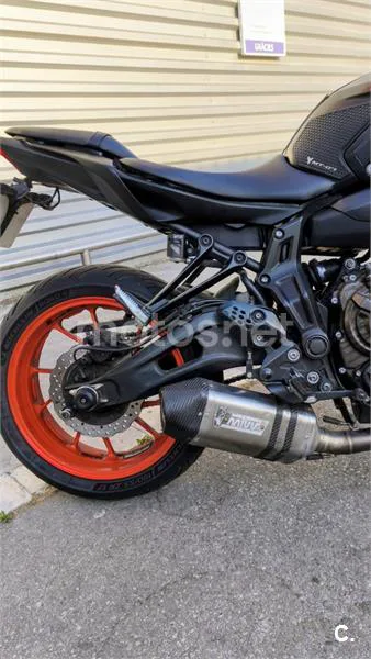 Yamaha MT-07 - Vista 8