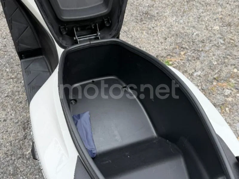 Kymco Sky Town 125 - Vista 9