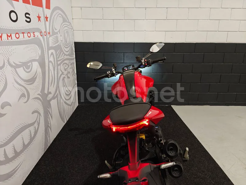 Ducati Monster - Vista 11