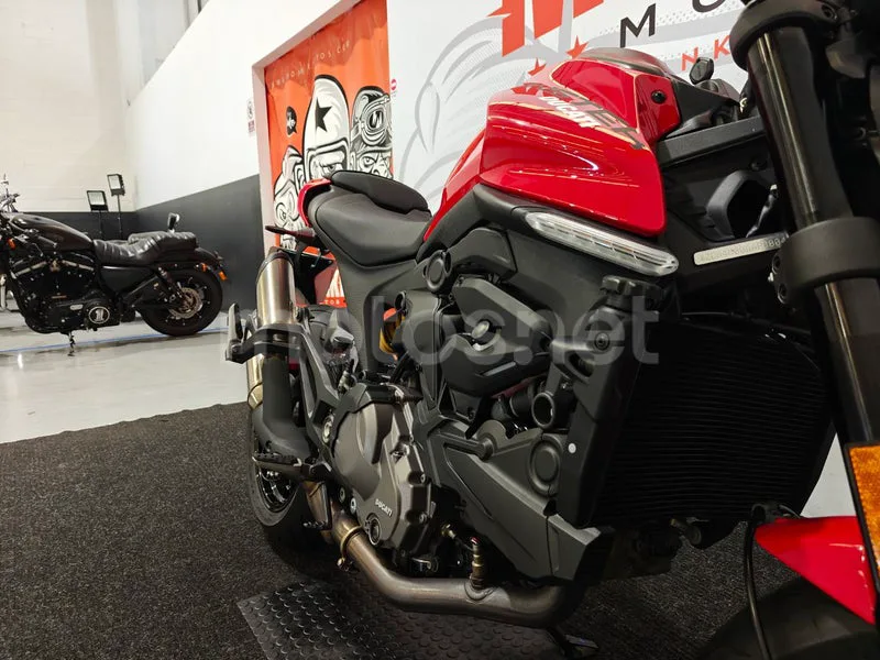 Ducati Monster - Vista 15