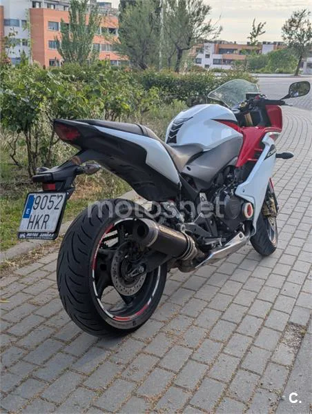 Honda CBR600F - Vista 3