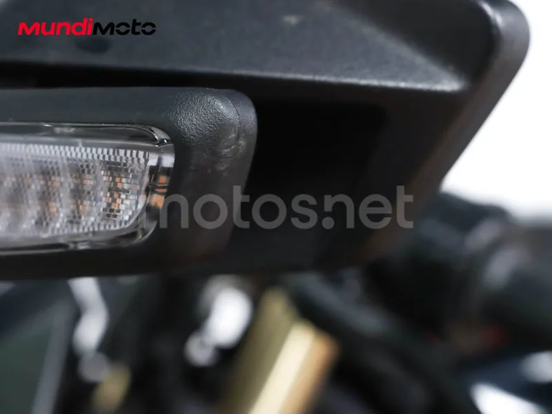 CFMOTO 250NK - Vista 18