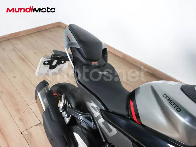 CFMOTO 250NK - Vista 24
