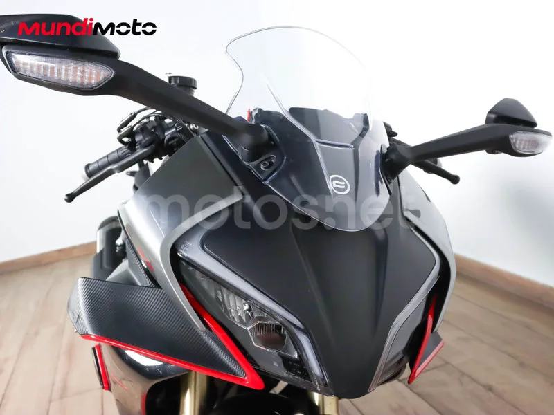 CFMOTO 250NK - Vista 5