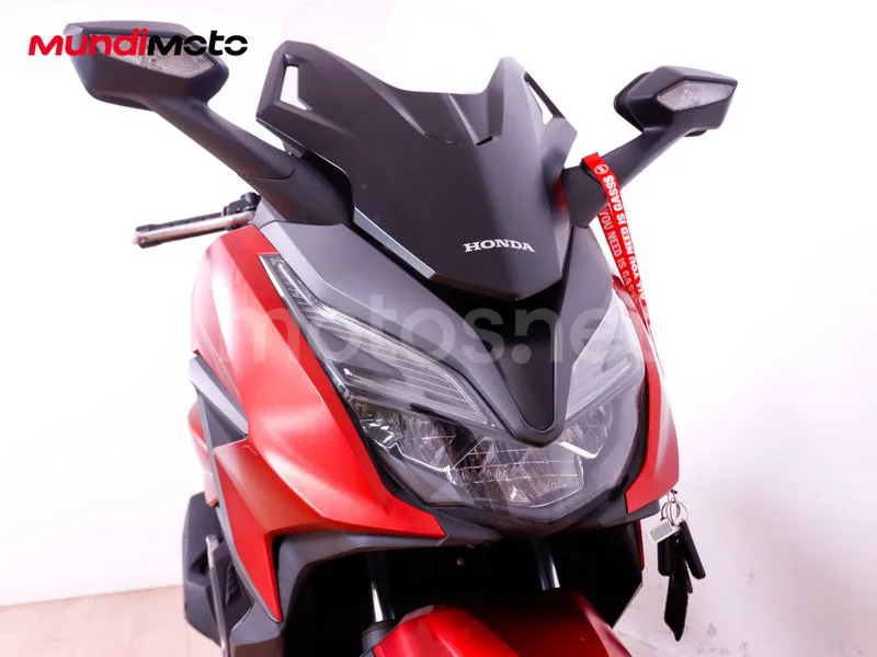 Honda Forza 125 - Vista 5