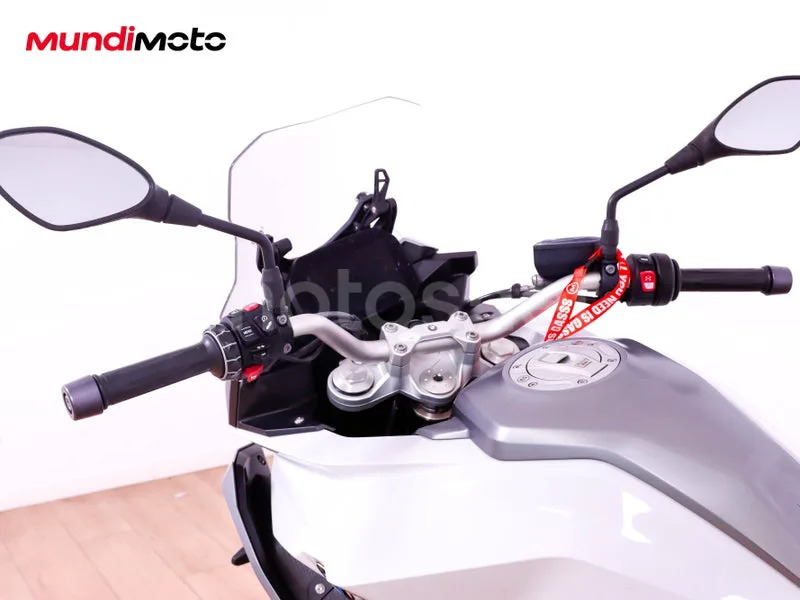BMW F 900 XR - Vista 11