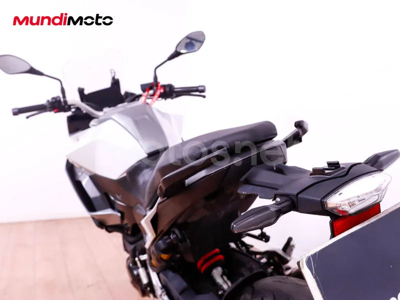 BMW F 900 XR - Vista 9