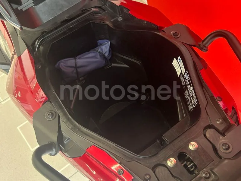 Honda Forza 750 - Vista 10