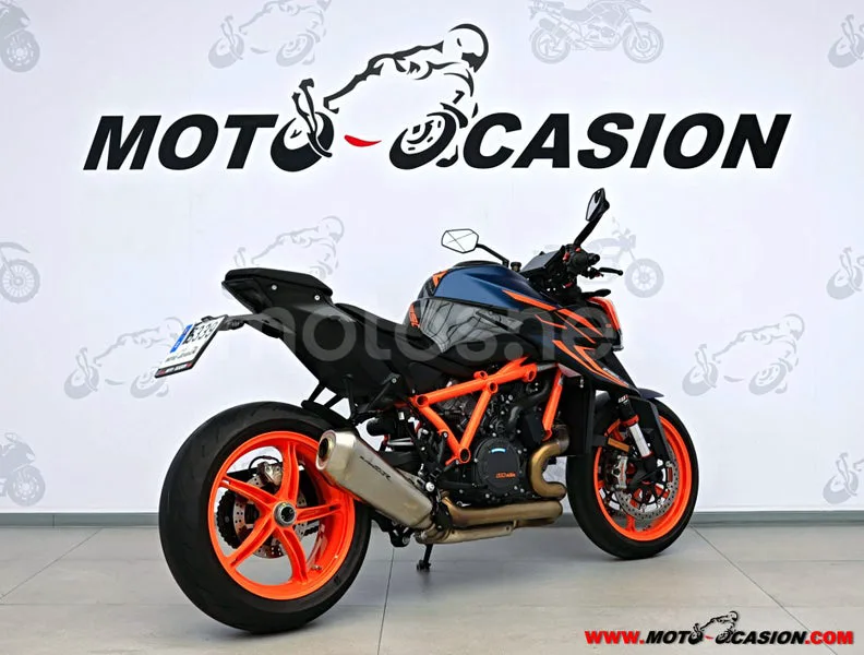 KTM 1290 Super Duke R - Vista 3