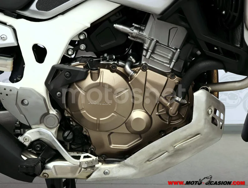 Honda CRF1000L Africa Twin - Vista 5