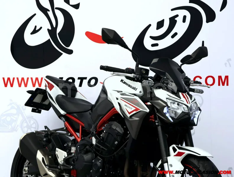 Kawasaki Z900 - Vista 4
