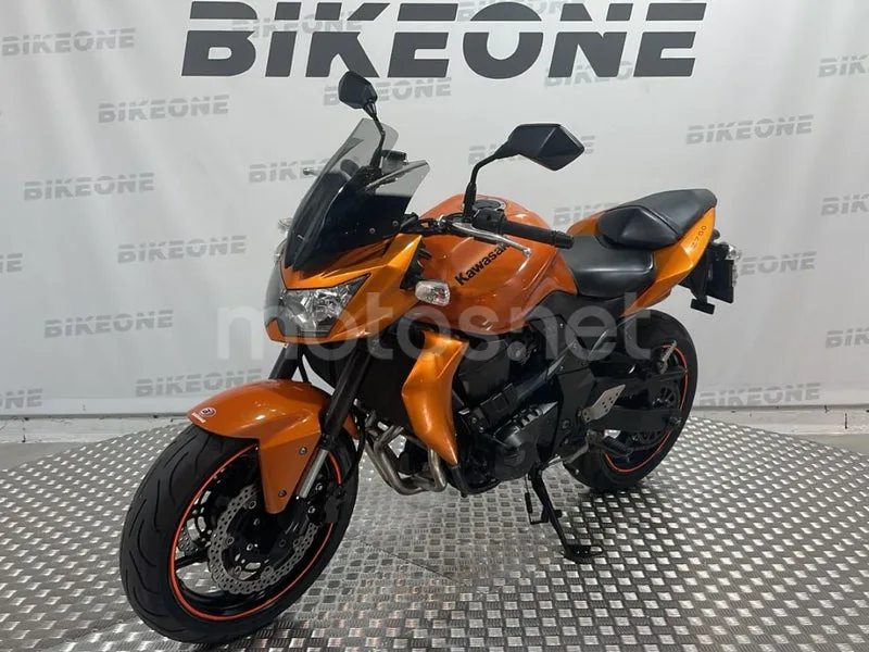 Kawasaki Z750 - Vista 3