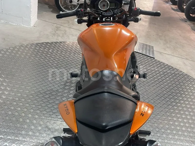 Kawasaki Z750 - Vista 7