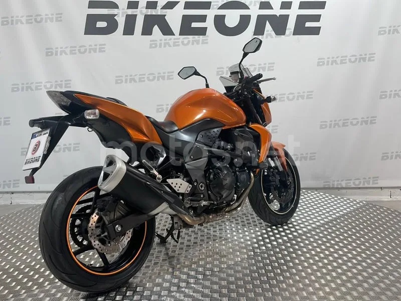 Kawasaki Z750 - Vista 9