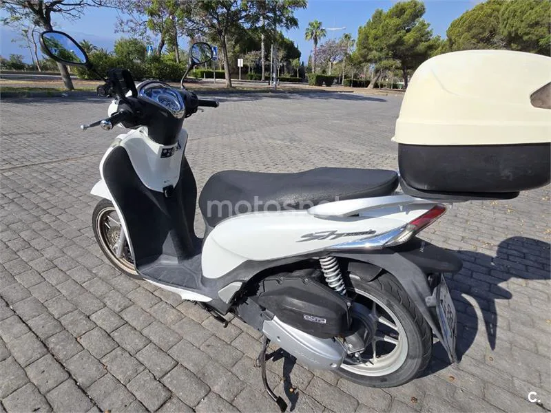 Honda SH125i - Vista 13