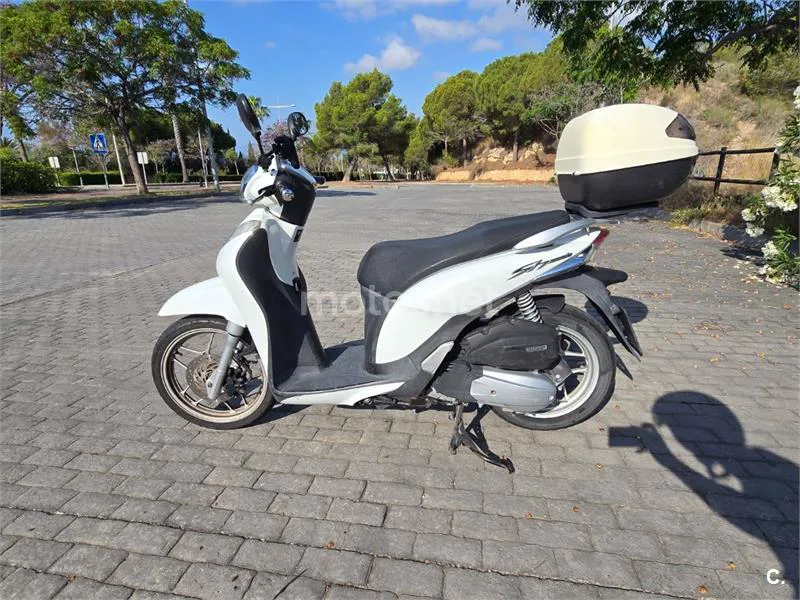 Honda SH125i - Vista 14