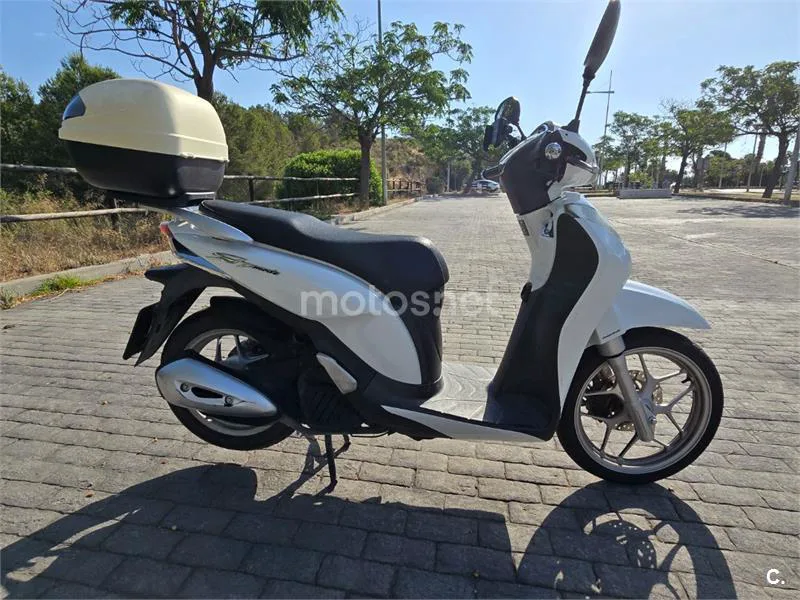 Honda SH125i - Vista 15