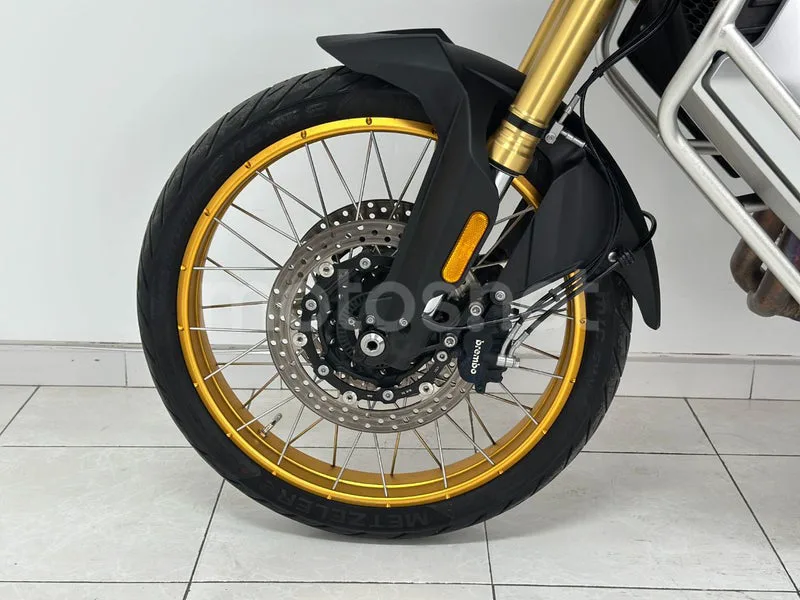 Voge 900DSX - Vista 19