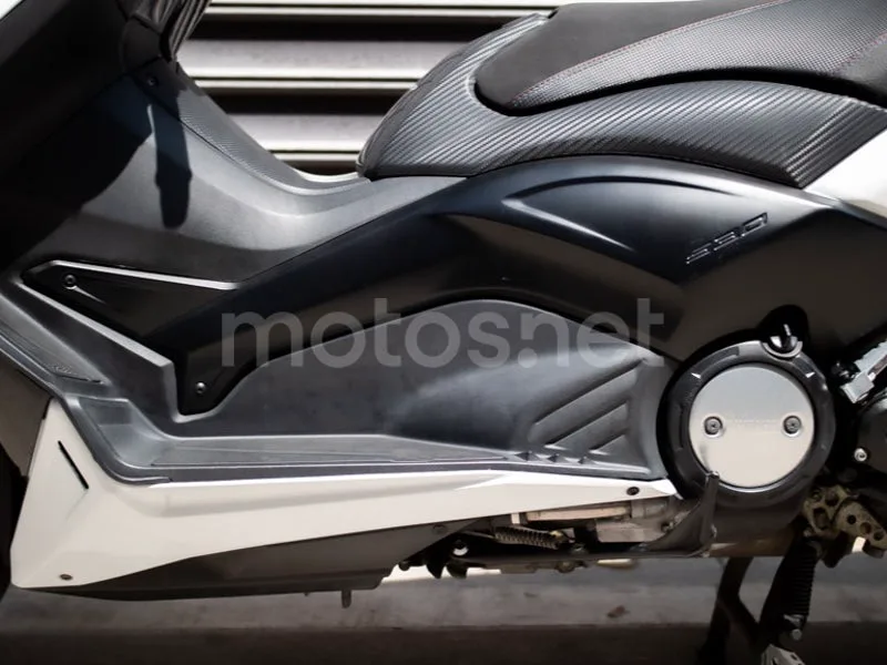 Yamaha TMAX 530 - Vista 15