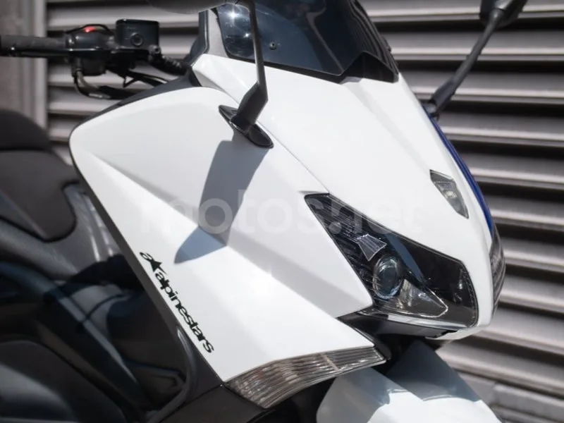 Yamaha TMAX 530 - Vista 3