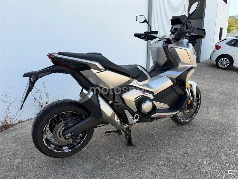 Honda X-ADV - Vista 4