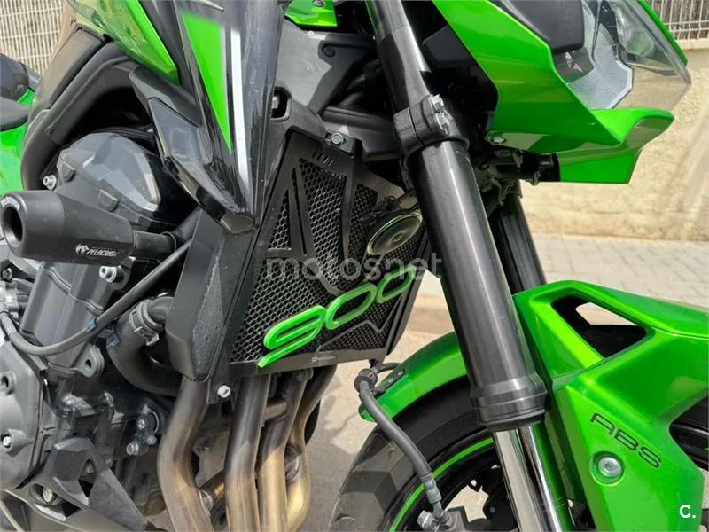 Kawasaki Z900 - Vista 13