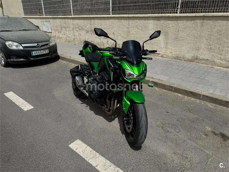 Kawasaki Z900 - Vista 9