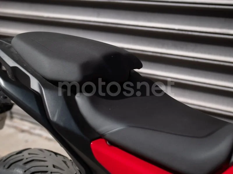 Yamaha Tracer 7 - Vista 12