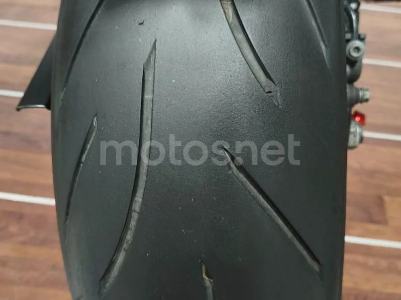 Yamaha FZ1 - Vista 25