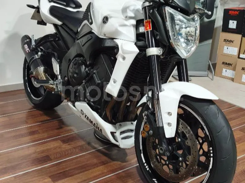Yamaha FZ1 - Vista 6