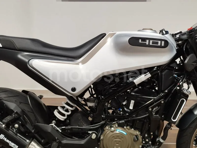 Husqvarna Vitpilen 401 - Vista 12