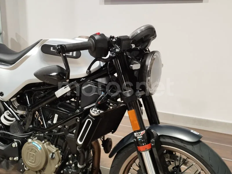 Husqvarna Vitpilen 401 - Vista 15