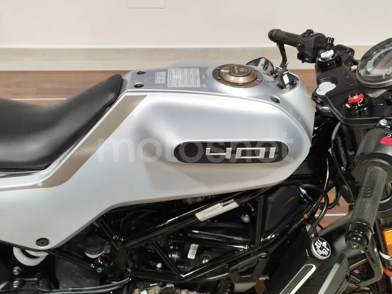 Husqvarna Vitpilen 401 - Vista 16