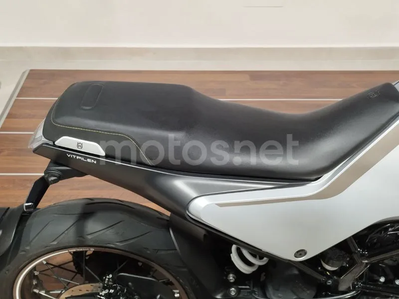 Husqvarna Vitpilen 401 - Vista 17