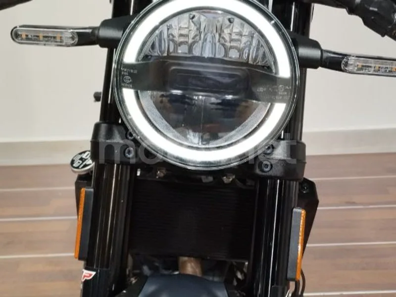 Husqvarna Vitpilen 401 - Vista 22