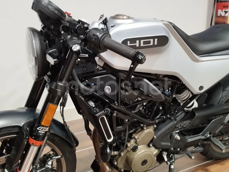 Husqvarna Vitpilen 401 - Vista 27