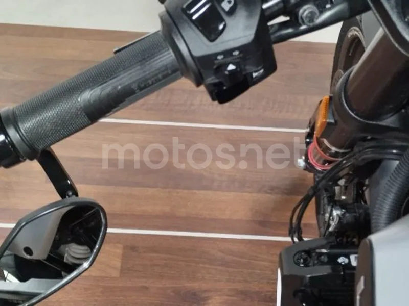 Husqvarna Vitpilen 401 - Vista 35