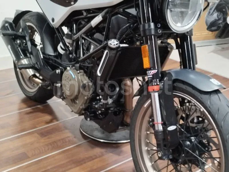 Husqvarna Vitpilen 401 - Vista 6