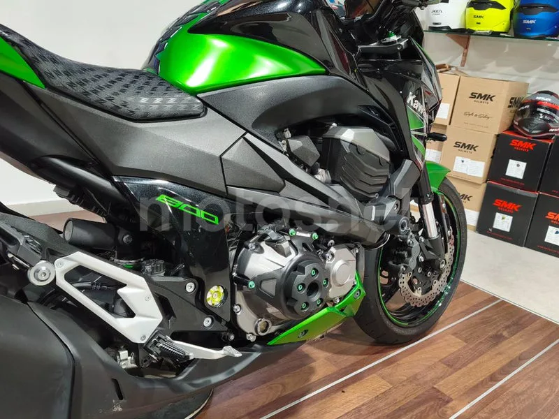 Kawasaki Z800 - Vista 12