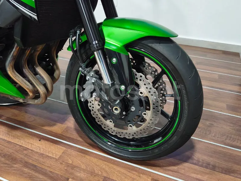 Kawasaki Z800 - Vista 16