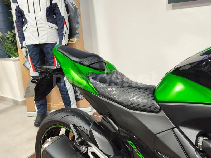 Kawasaki Z800 - Vista 19