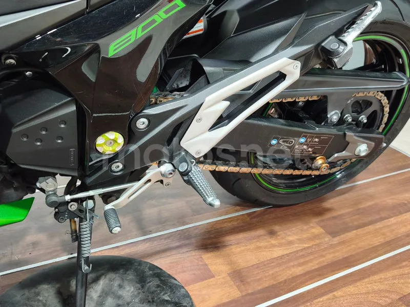 Kawasaki Z800 - Vista 29