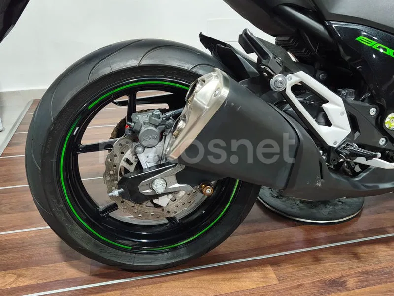 Kawasaki Z800 - Vista 10